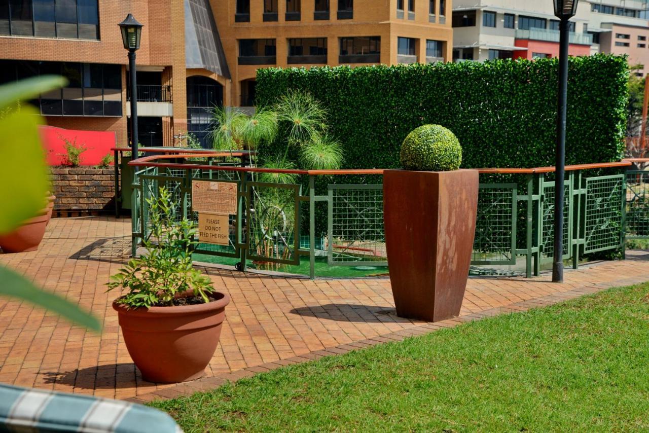 The Centurion Hotel Exterior foto