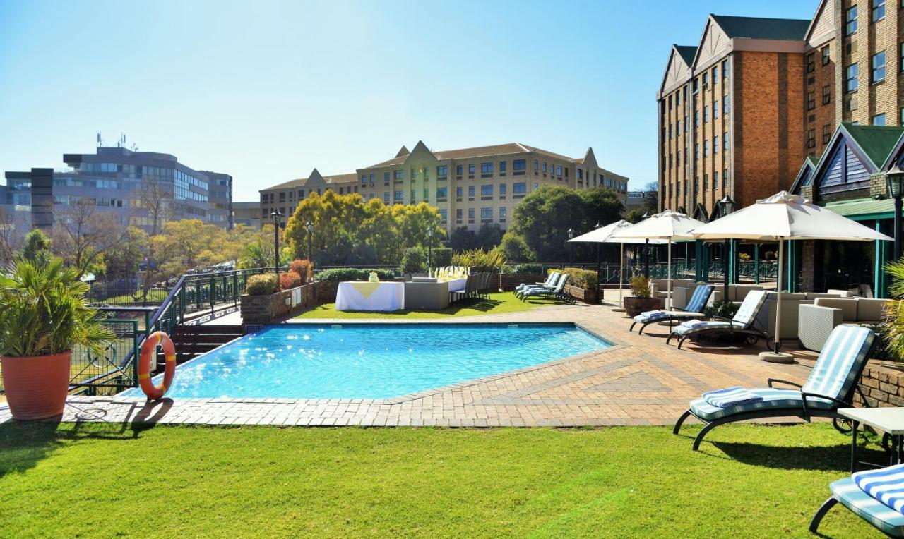 The Centurion Hotel Exterior foto