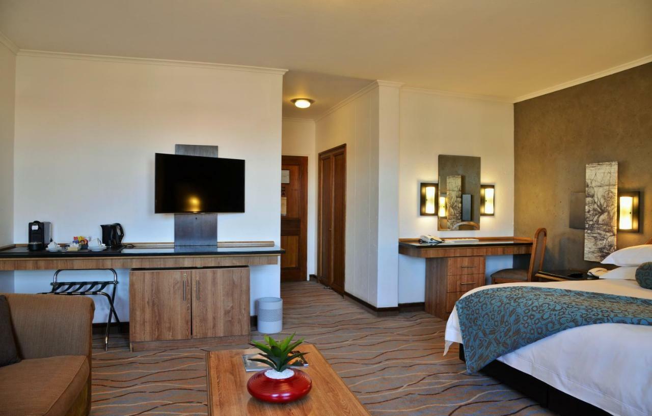 The Centurion Hotel Exterior foto